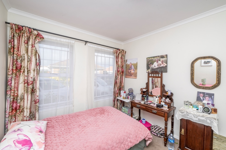 2 Bedroom Property for Sale in Sonstraal Western Cape